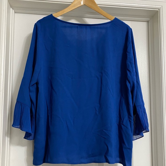 Women’s V-Neck Blouse Top - Picture 6 of 8
